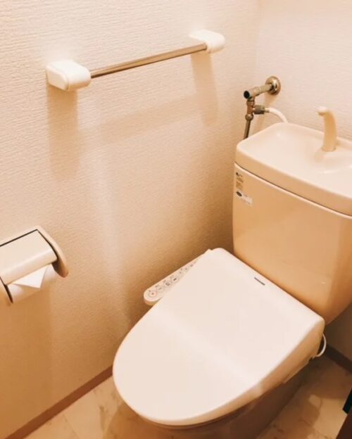  (居間)