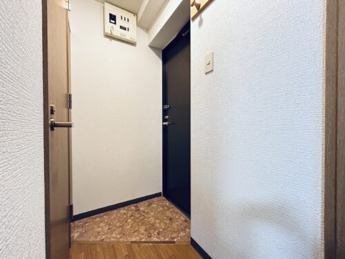 (居間)
